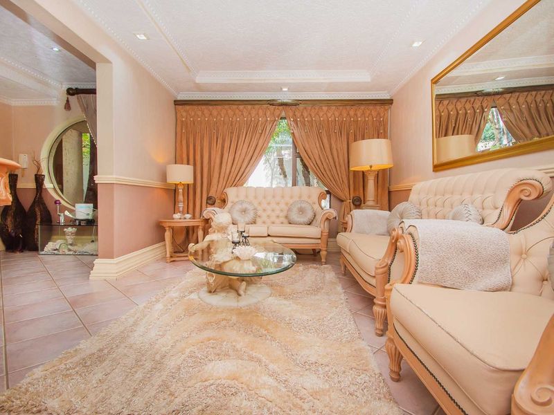 House For Sale in Poortview - Photo 6