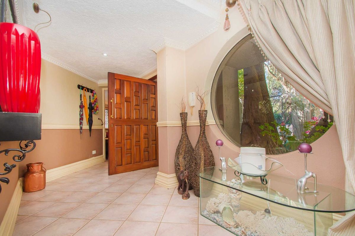 House For Sale in Poortview - Photo 5