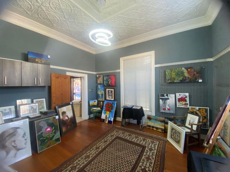 House For Sale in Beaconsfield - Photo 7