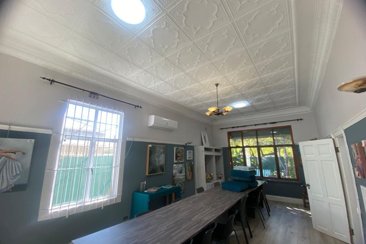 House For Sale in Beaconsfield - Photo 5