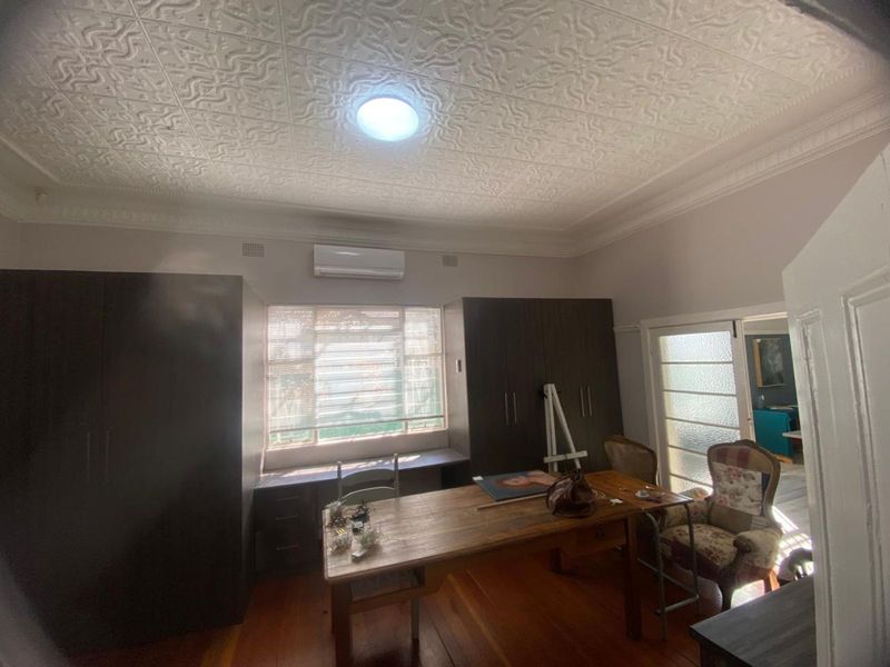 House For Sale in Beaconsfield - Photo 10