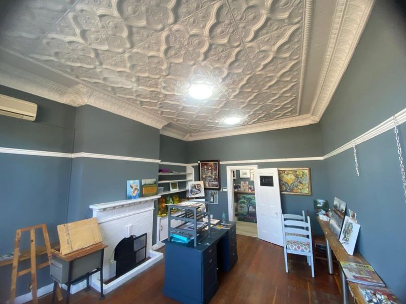 House For Sale in Beaconsfield - Photo 9