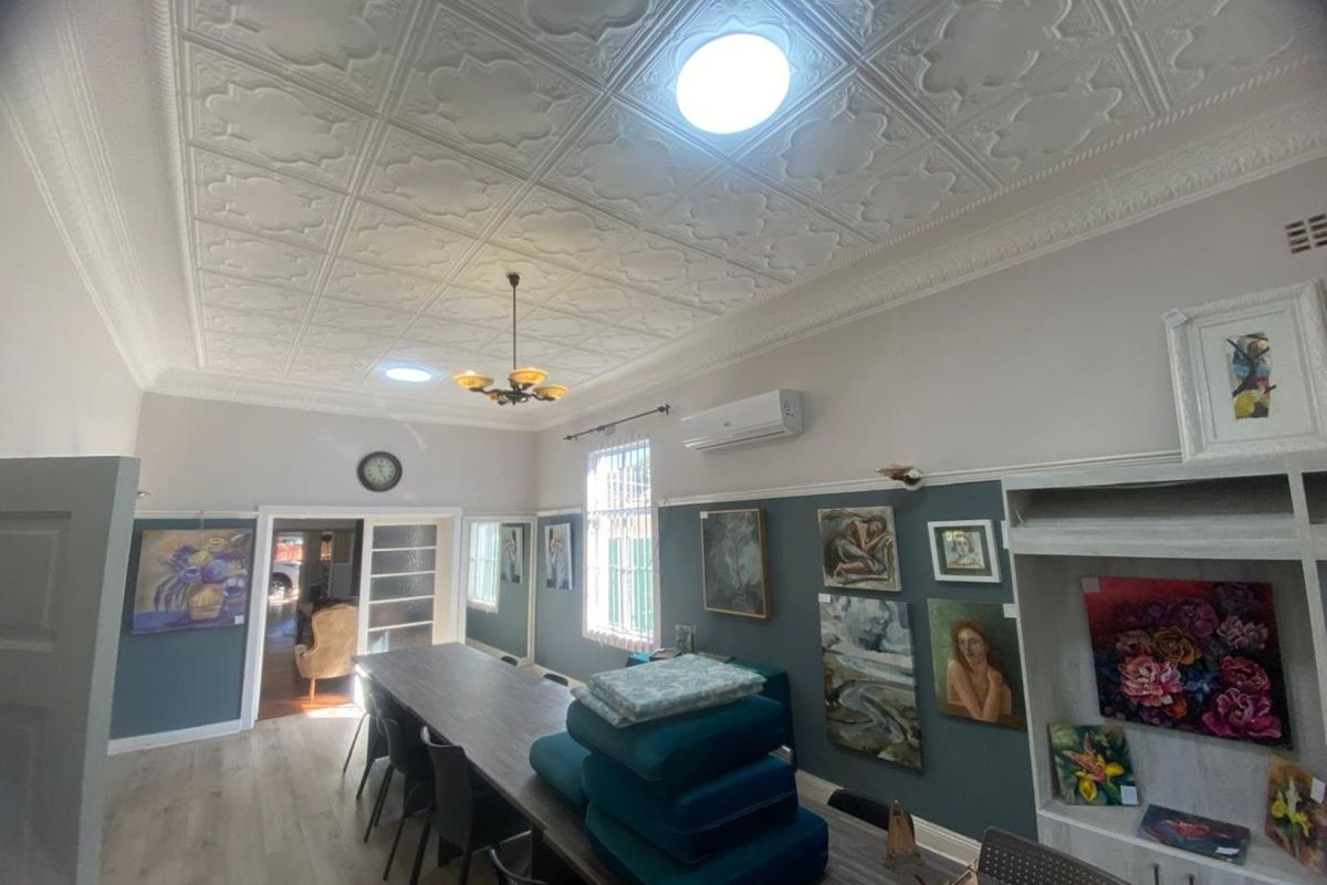 House For Sale in Beaconsfield - Photo 4