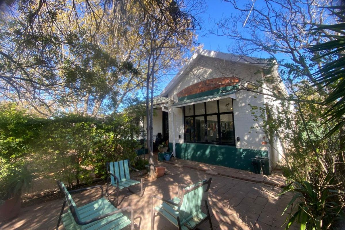 House For Sale in Beaconsfield - Photo 3