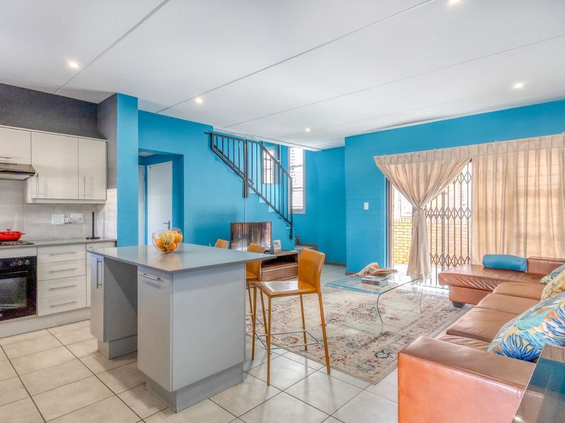 Townhouse For Sale in Bromhof - Photo 3