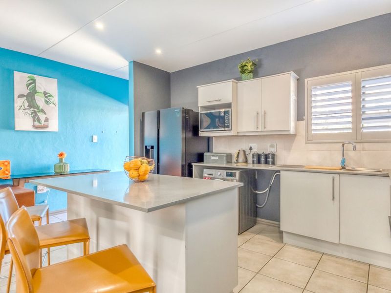 Townhouse For Sale in Bromhof - Photo 5