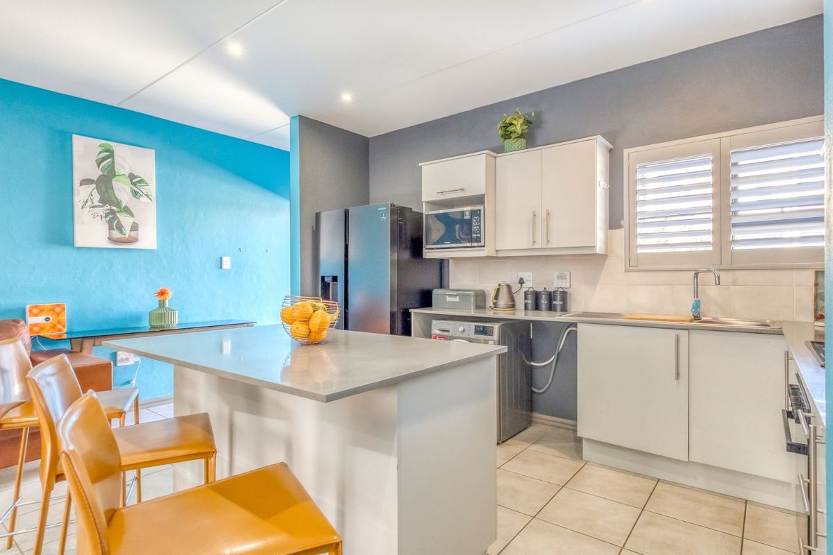 Townhouse For Sale in Bromhof - Photo 5