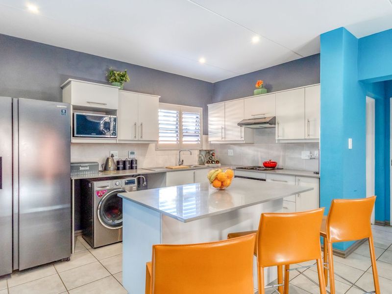 Townhouse For Sale in Bromhof - Photo 4