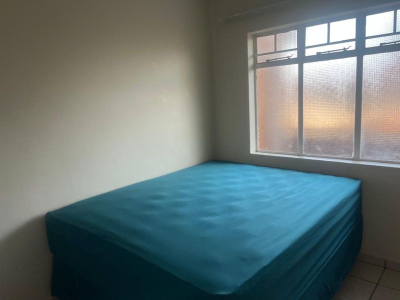 Townhouse For Sale in Clarina - Photo 8