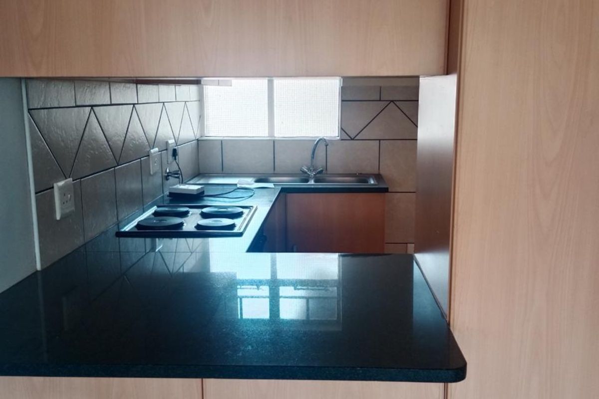 Townhouse For Sale in Clarina - Photo 5