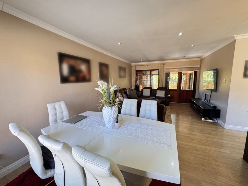 House For Sale in Carlswald - Photo 9