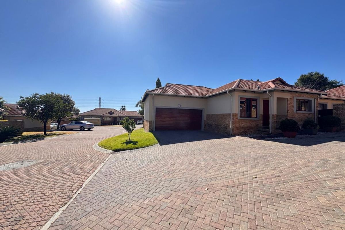 House For Sale in Carlswald - Photo 4
