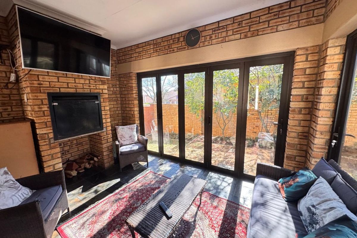 House For Sale in Carlswald - Photo 5