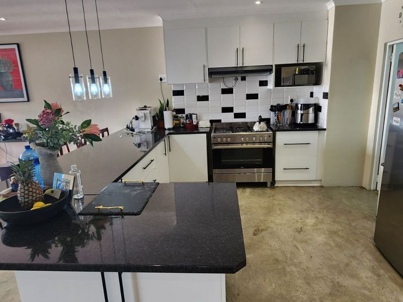 House For Sale in Cintsa West - Photo 8