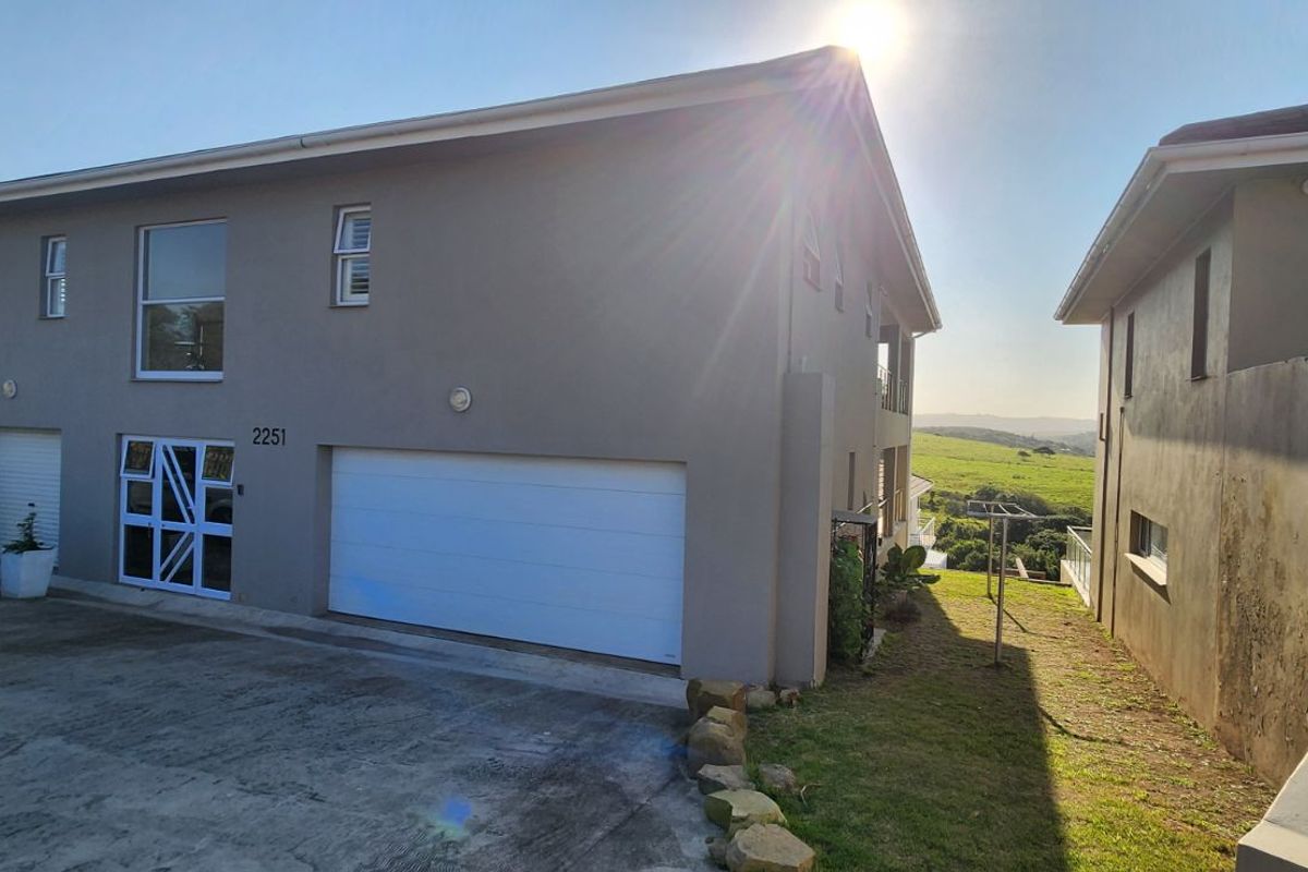 House For Sale in Cintsa West - Photo 2