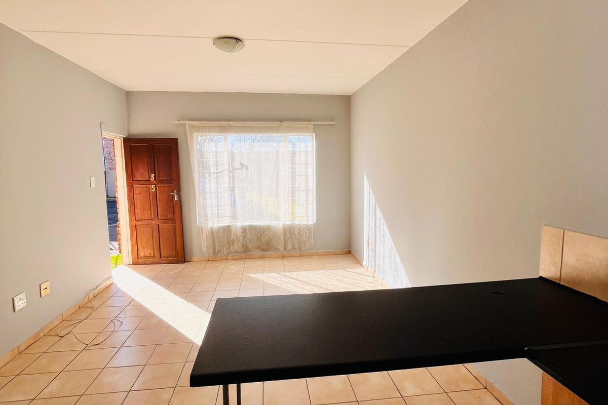 Apartment For Sale in Groblerpark - Photo 2