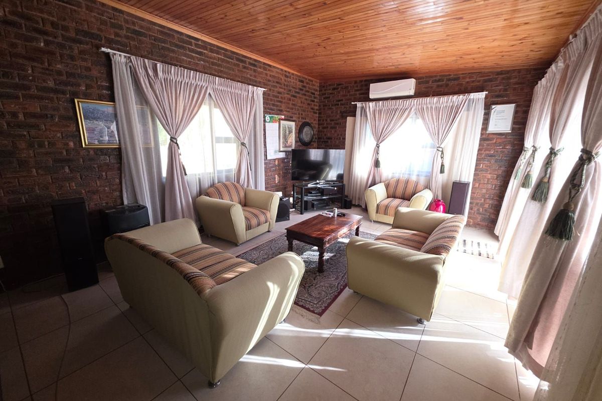 House For Sale in Carters Glen - Photo 3