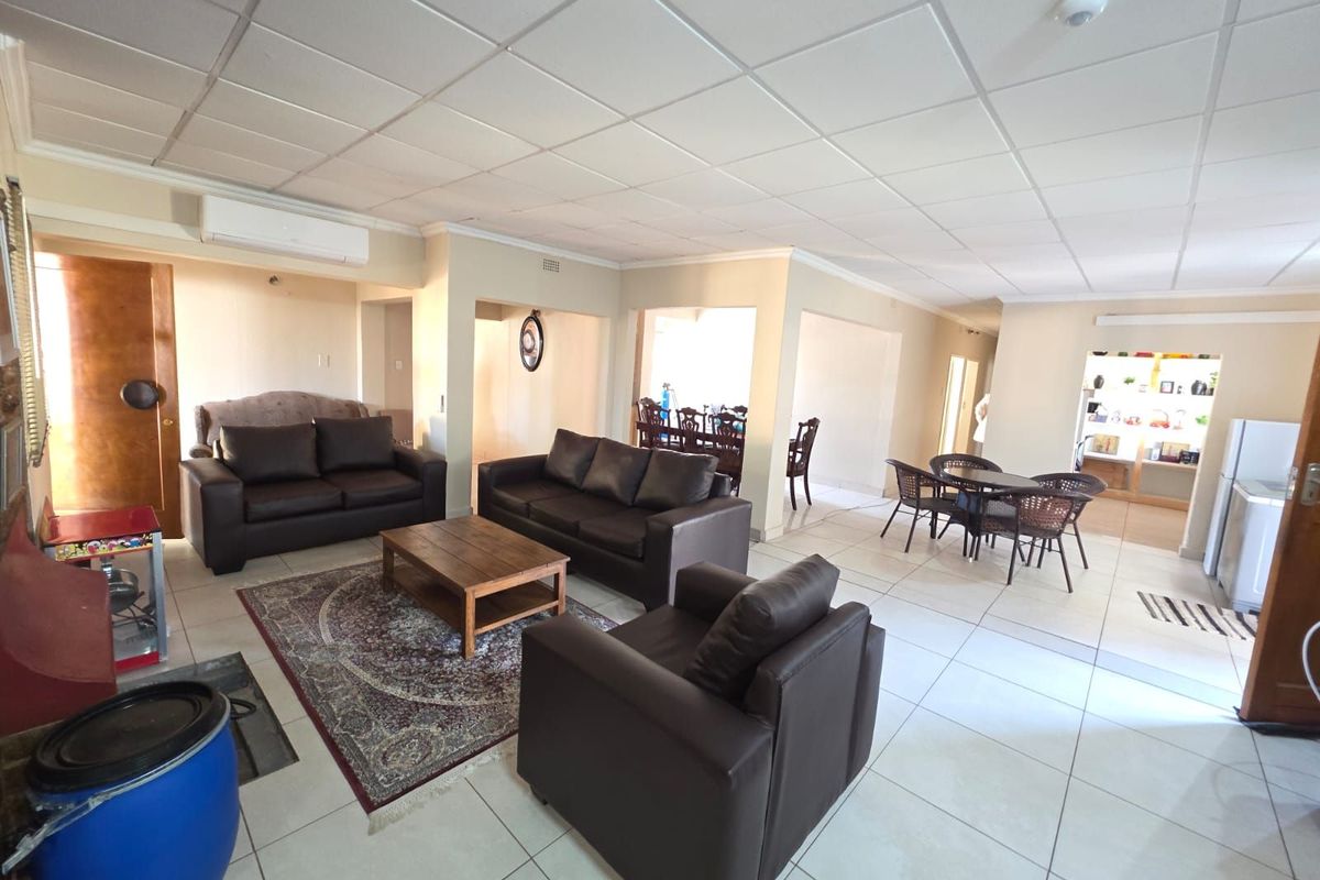 House For Sale in Carters Glen - Photo 2