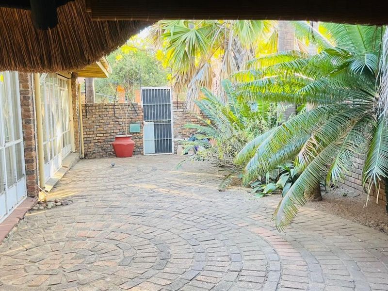 Office For Sale in Polokwane Central - Photo 2