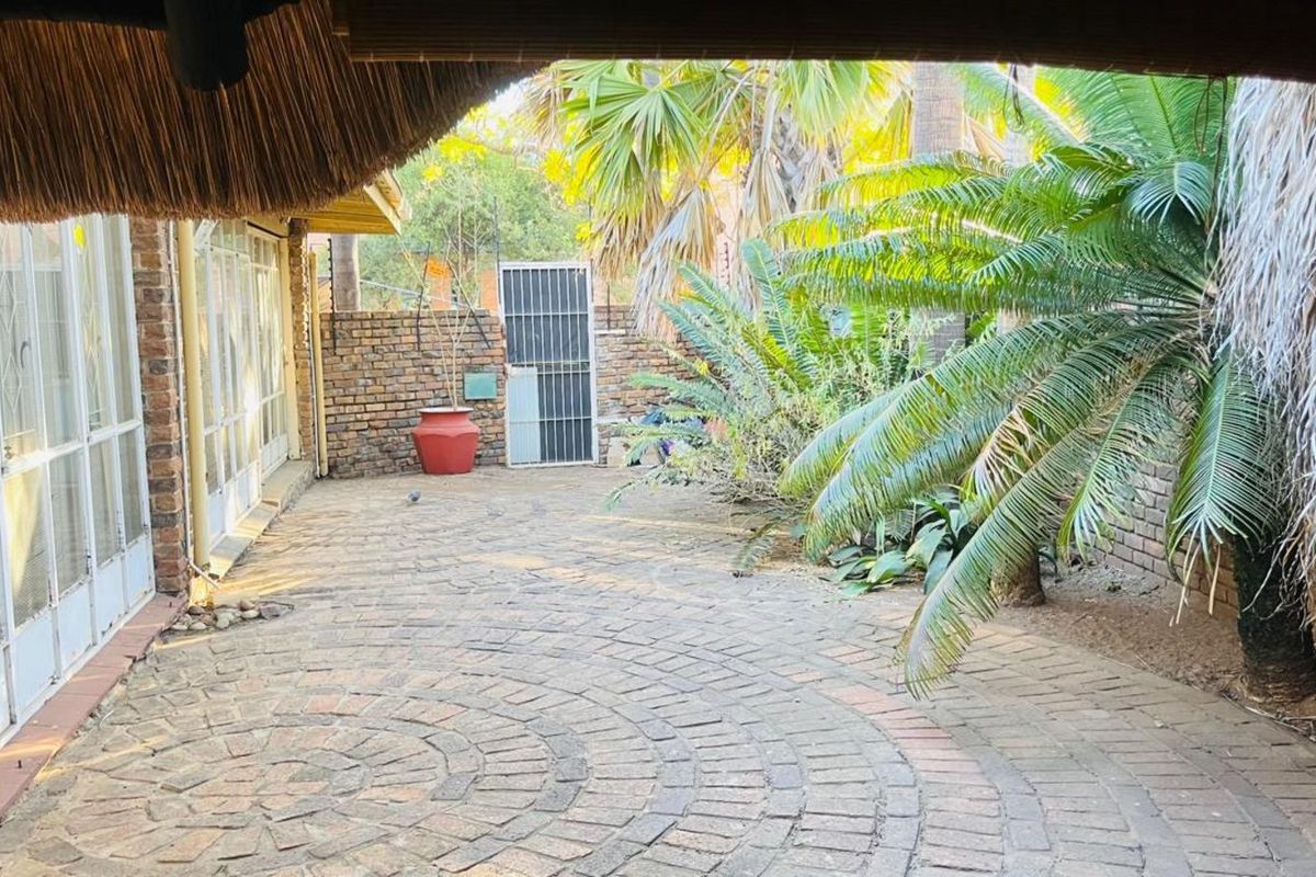 Office For Sale in Polokwane Central - Photo 2