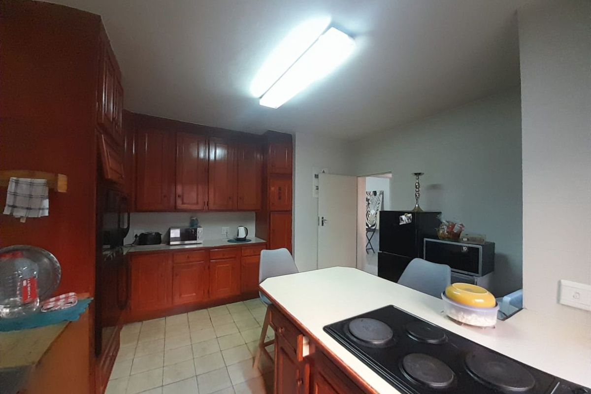 Townhouse For Sale in Corlett Gardens - Photo 4