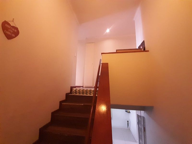 Townhouse For Sale in Corlett Gardens - Photo 9