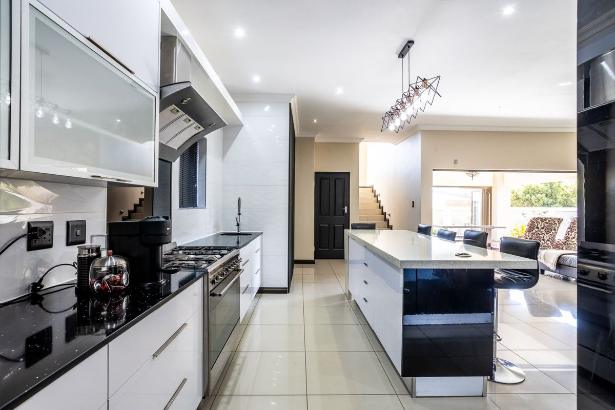 House For Sale in The Hills Game Reserve Estate - Photo 2