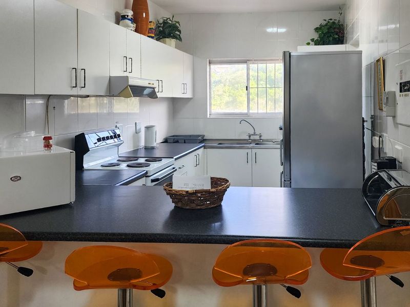 Apartment For Sale in Sheffield Beach - Photo 5