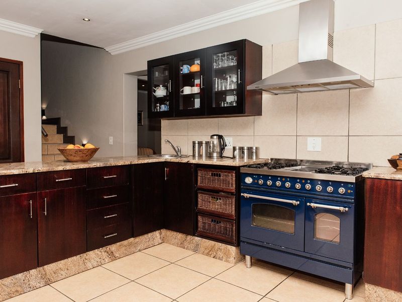 House For Sale in Silver Lakes - Photo 4