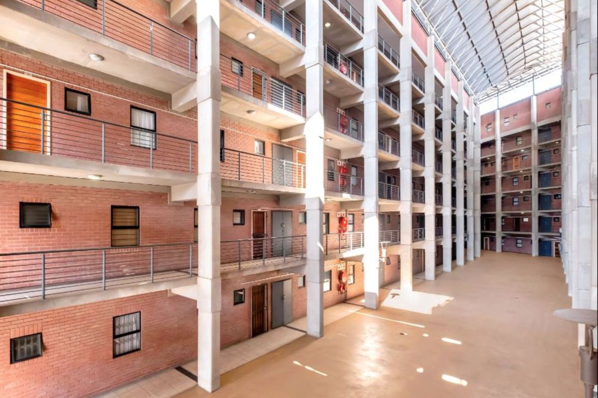 Apartment For Sale in Braamfontein Werf - Photo 3