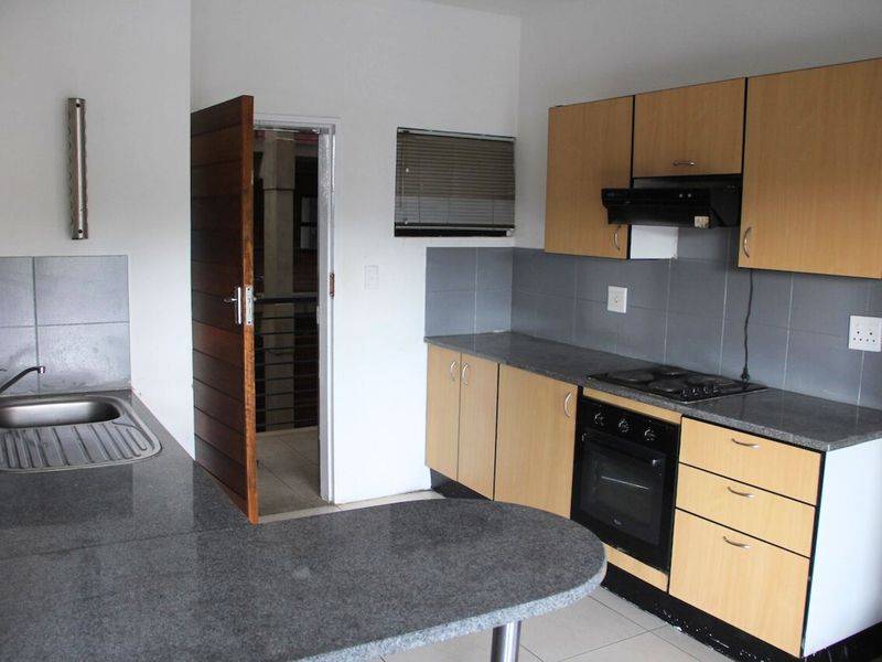 Apartment For Sale in Braamfontein Werf - Photo 8