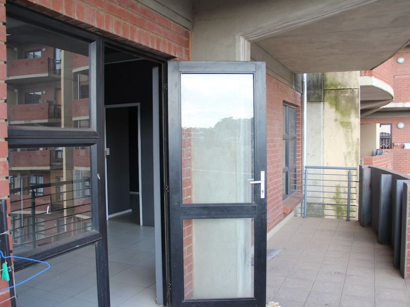 Apartment For Sale in Braamfontein Werf - Photo 6