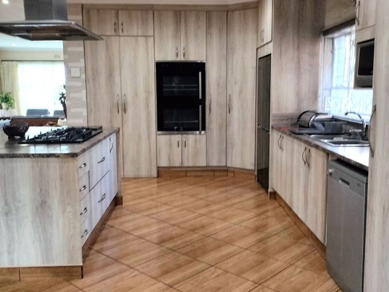 House For Sale in Breaunanda - Photo 4