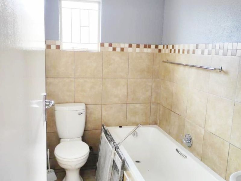 House For Sale in Albertsdal - Photo 9