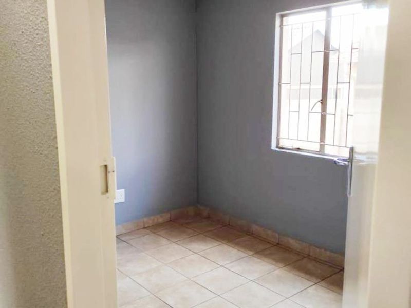 House For Sale in Albertsdal - Photo 8