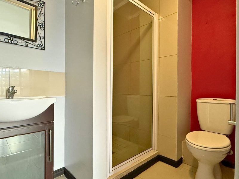 Apartment For Sale in Gansbaai Central - Photo 9