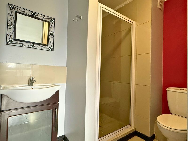 Apartment For Sale in Gansbaai Central - Photo 8