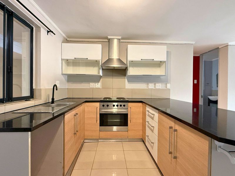 Apartment For Sale in Gansbaai Central - Photo 2