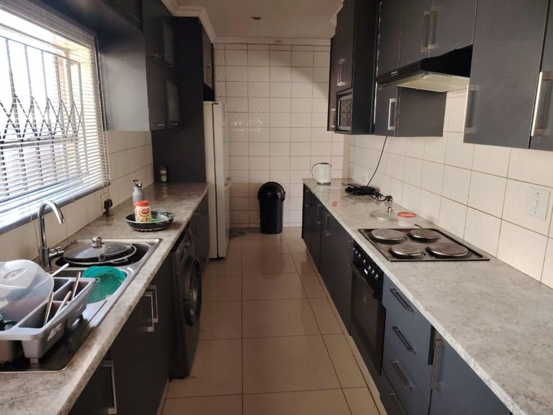 House For Sale in Rhodesfield - Photo 7