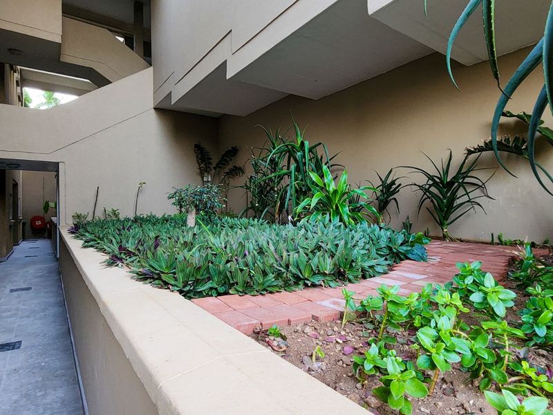 Apartment For Sale in Shakas Rock - Photo 2