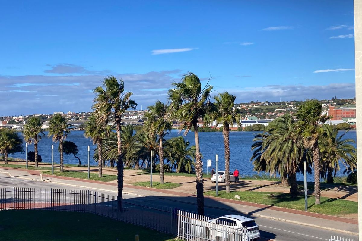 Apartment For Sale in North End - Photo 3