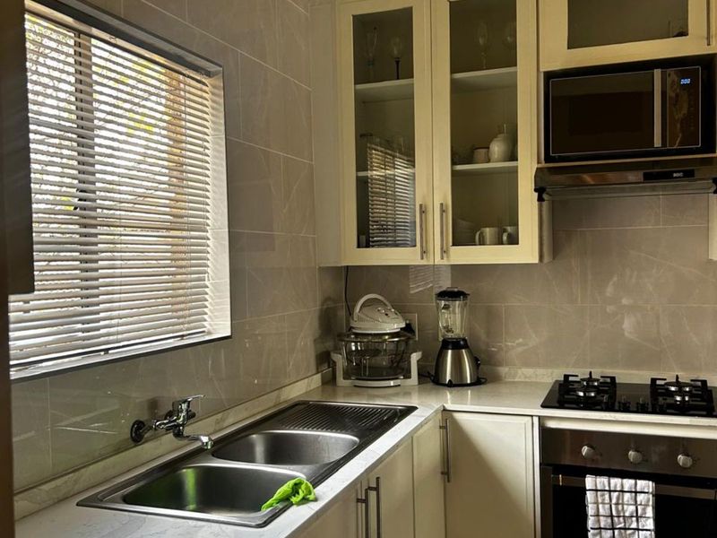 Townhouse For Sale in Monavoni - Photo 5