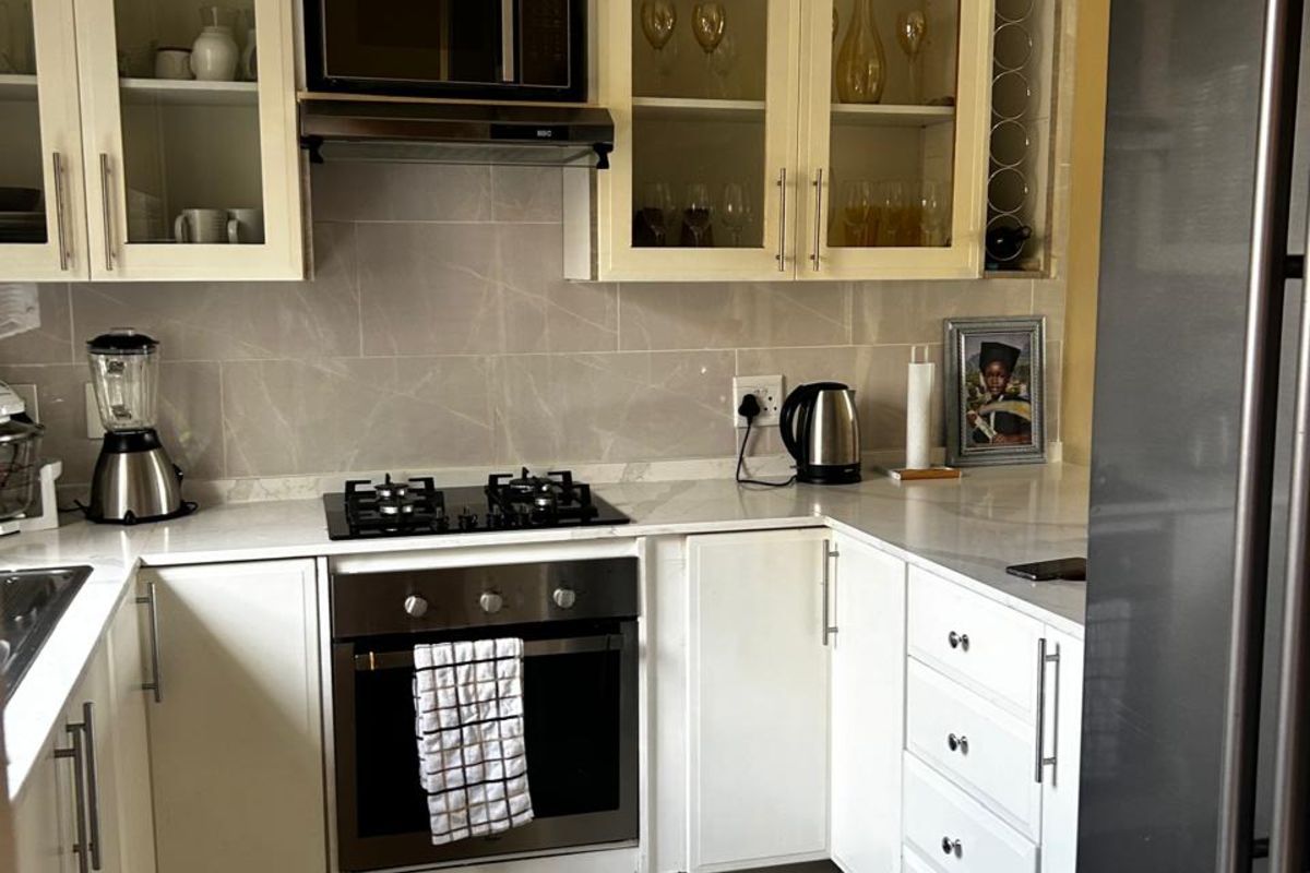 Townhouse For Sale in Monavoni - Photo 3