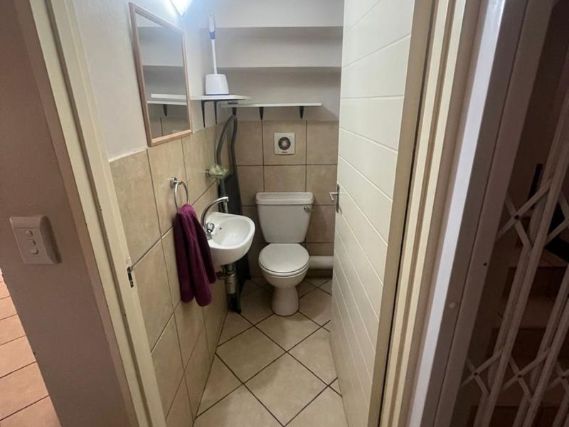 Townhouse For Sale in Willow Glen - Photo 10