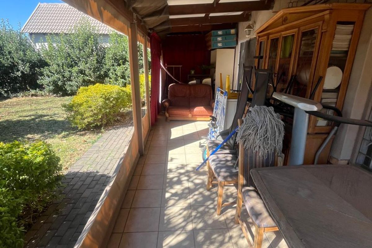 Townhouse For Sale in Willow Glen - Photo 3