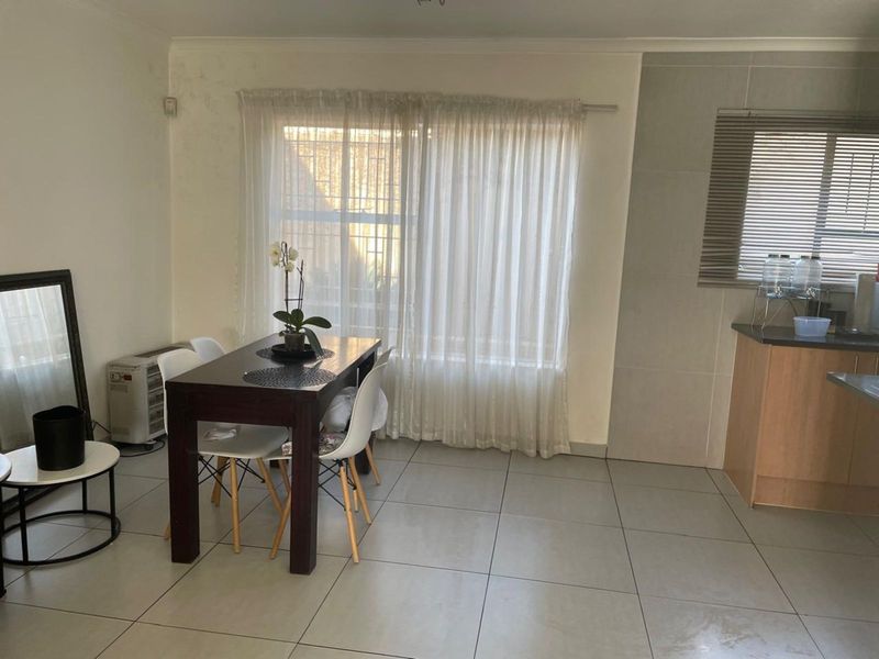 Townhouse For Sale in Noordhang - Photo 3