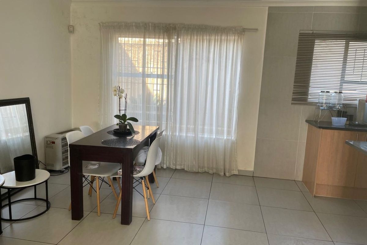 Townhouse For Sale in Noordhang - Photo 3