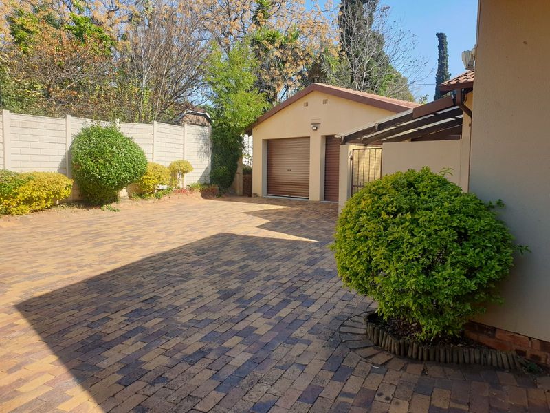 House For Sale in Ferndale - Photo 2