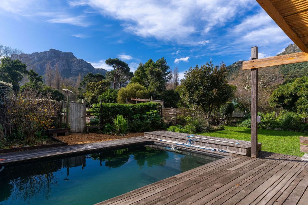 House For Sale in Longkloof - Photo 3