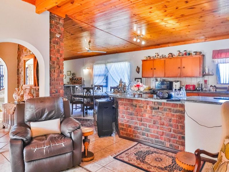 House For Sale in Ashton Central - Photo 3